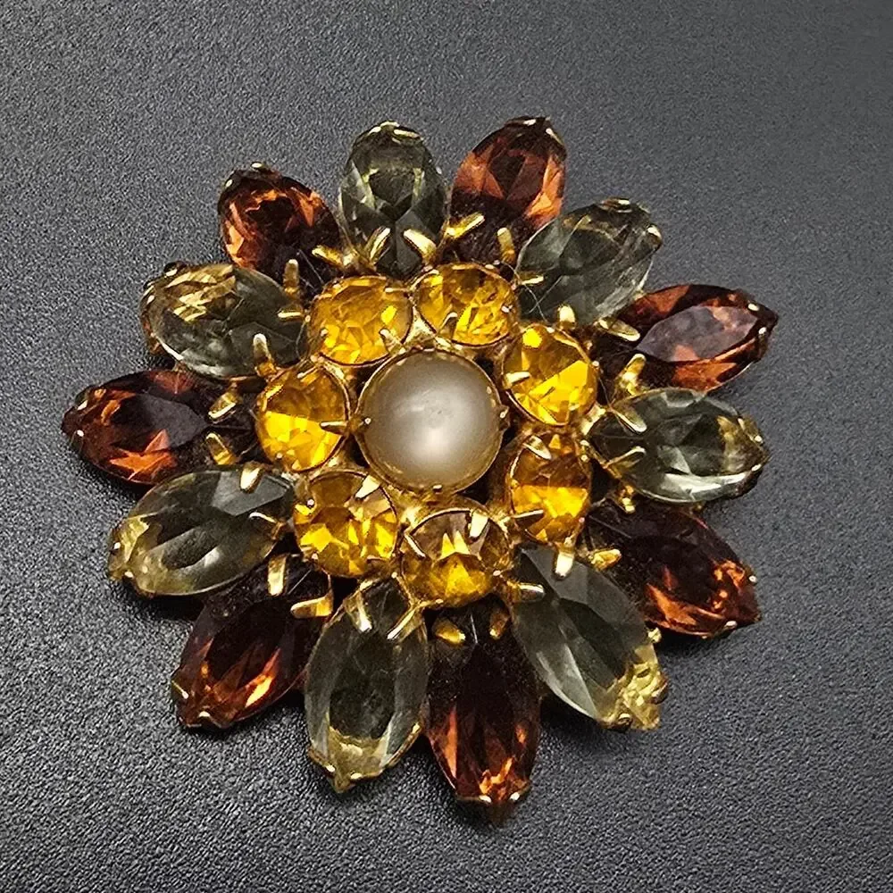 Faux Topaz Champagne Rhinestone Flower Brooch Vintage Glam